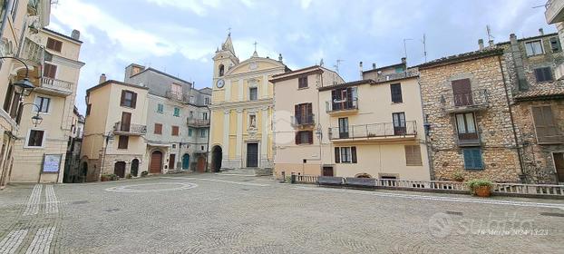 3 LOCALI A VALLECORSA