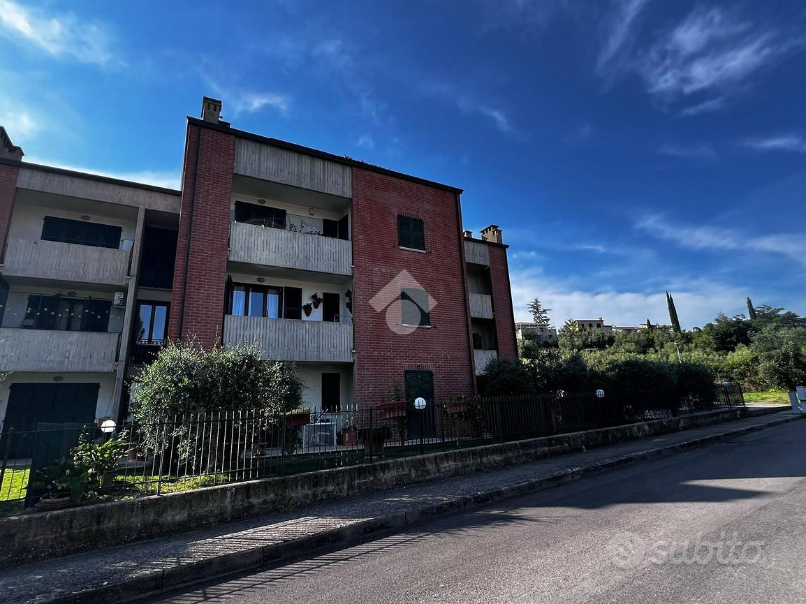3 LOCALI A PERUGIA - Vista 3