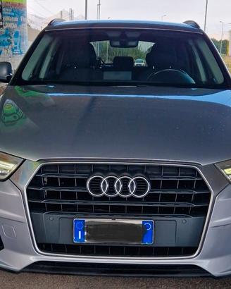AUDI Q3 2.0 TDI 120CV BUSINESS S-TRONIC