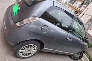 LANCIA Y DIVA