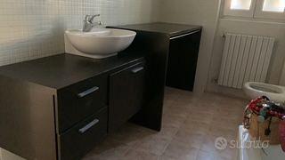 Mobile bagno con specchio