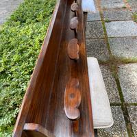 Antica mensola con cappelliera