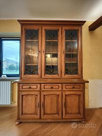 Mobile in rovere con ante
