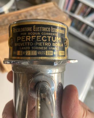 Riscaldatore istantaneo per acqua vintage