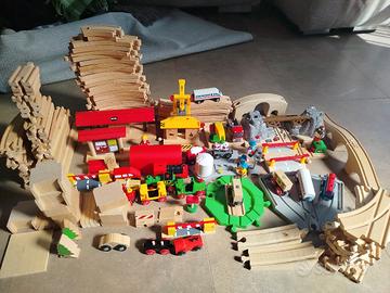 Set completo trenino Brio