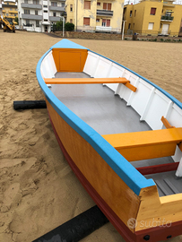 Barca in legno unica