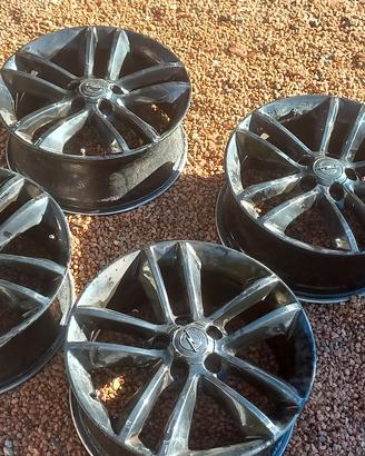 Cerchi in lega 17 Opel Corsa D 5 fori