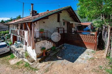 CASA SEMINDIPENDENTE A VAL DELLA TORRE