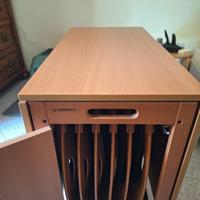 Tavolo Foppapedretti richiudibile con 6 sedie. 