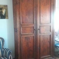 Grande armadio antico a due ante