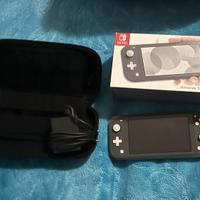 Nintendo Switch lite nera + 2 custodie + accessori