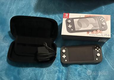 Nintendo Switch lite nera + 2 custodie + accessori