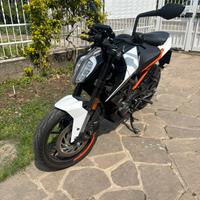 KTM Duke 125