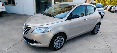 Lancia Ypsilon 1.2 69 CV 5 porte S&S Gold