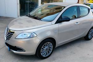 Lancia Ypsilon 1.2 69 CV 5 porte S&S Gold