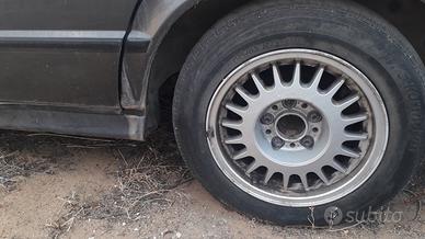 cerchi in lega BMW da 15" diritti solo da pulire