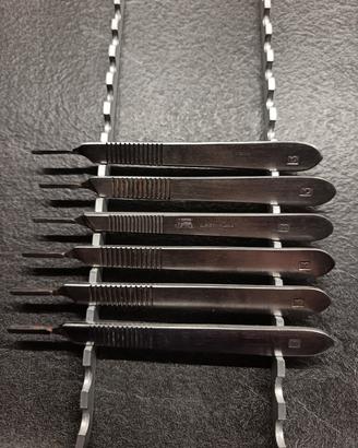 portaferri e manici m. 3 per bisturi pedicure