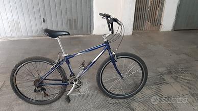 mtb 26 decathlon stile BMX. 