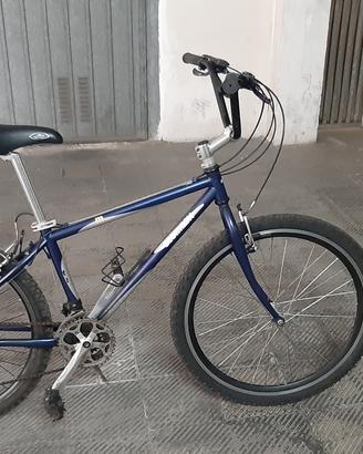 mtb 26 decathlon stile BMX. 