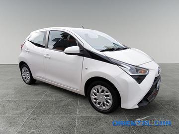 Toyota Aygo 1.0 VVT-i x-play MOLTO BELLA