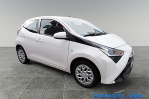 Toyota Aygo 1.0 VVT-i x-play MOLTO BELLA
