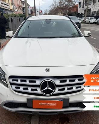 MERCEDES (X156) GLA 180 d Automatic Business