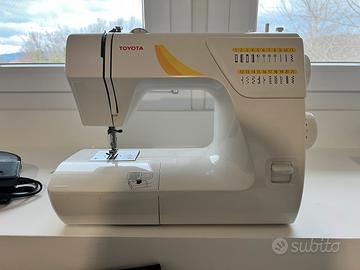 Macchina da cucire Toyota rs2000