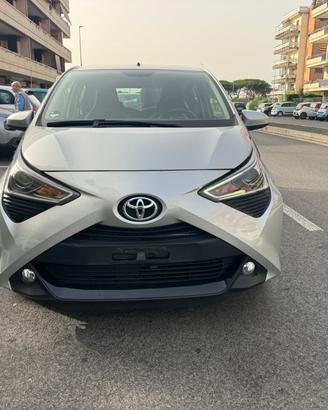 Toyota Aygo Connect 1.0 VVT-i 72 CV 5 porte x-play