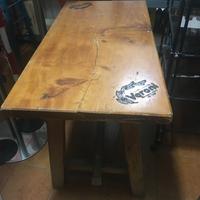 Tavolo in legno massello