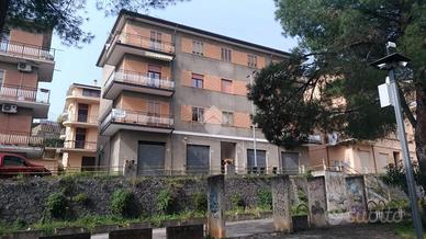 3 LOCALI A CASTROVILLARI