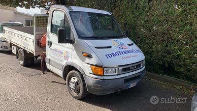 Iveco Daily con Gru Ferrari