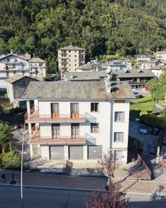 Casa indipendente di 461 m² con più di 5 locali e 