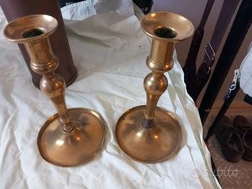 COPPIA ANTICHI CANDELABRI IN  OTTONE