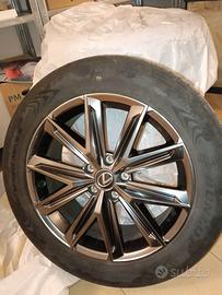 4 Cerchi in lega + 4 Dunlop LEXUS LBX