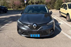 Renault Clio V 2019 1.5 blue dc