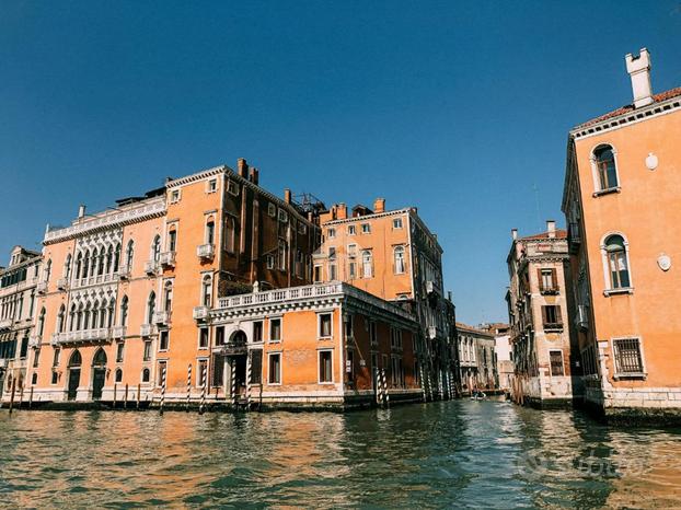 NEGOZIO A VENEZIA