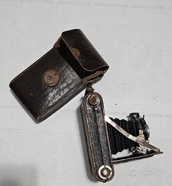 macchina fotografica vintage a soffietto