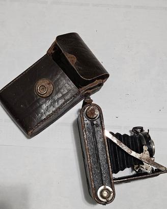 macchina fotografica vintage a soffietto