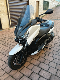 Yamaha Xmax 400