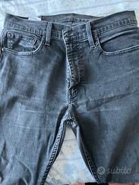 Jeans levis shop neri strappati uomo