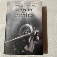 La spada del destino di Andrzej Sapkowski