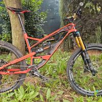 YT Capra 27,5" CF Pro Race (Enduro), Size Large