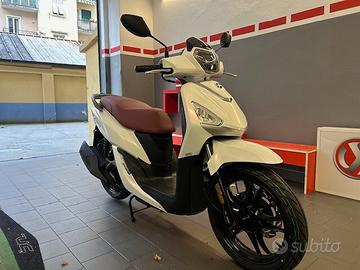 Sym Symphony 125/200 - bauletto 33Lt. incluso