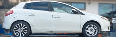 FIAT BRAVO (SOLO RICAMBI)