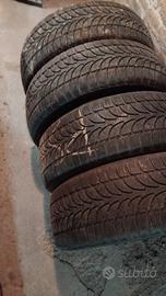 Pneumatici Bridgestone 215/60R17