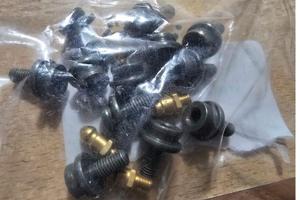 KIT 16 BOTTONI CARROZZERIA SUZUKI SJ410/ SJ413/ SA