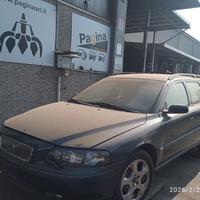 VOLVO V70 2.4 TD 2004 D5244T  PER RICAMBI