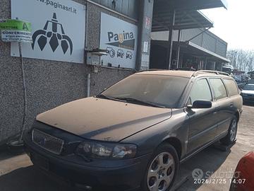 VOLVO V70 2.4 TD 2004 D5244T  PER RICAMBI