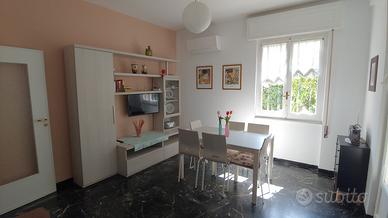 Spotorno, 5 posti con giardino privato, 300mt mare