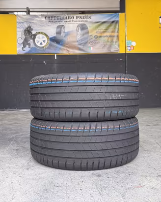 2 Gomme Bridgestone 215/40R18 Estive 85% Residui
